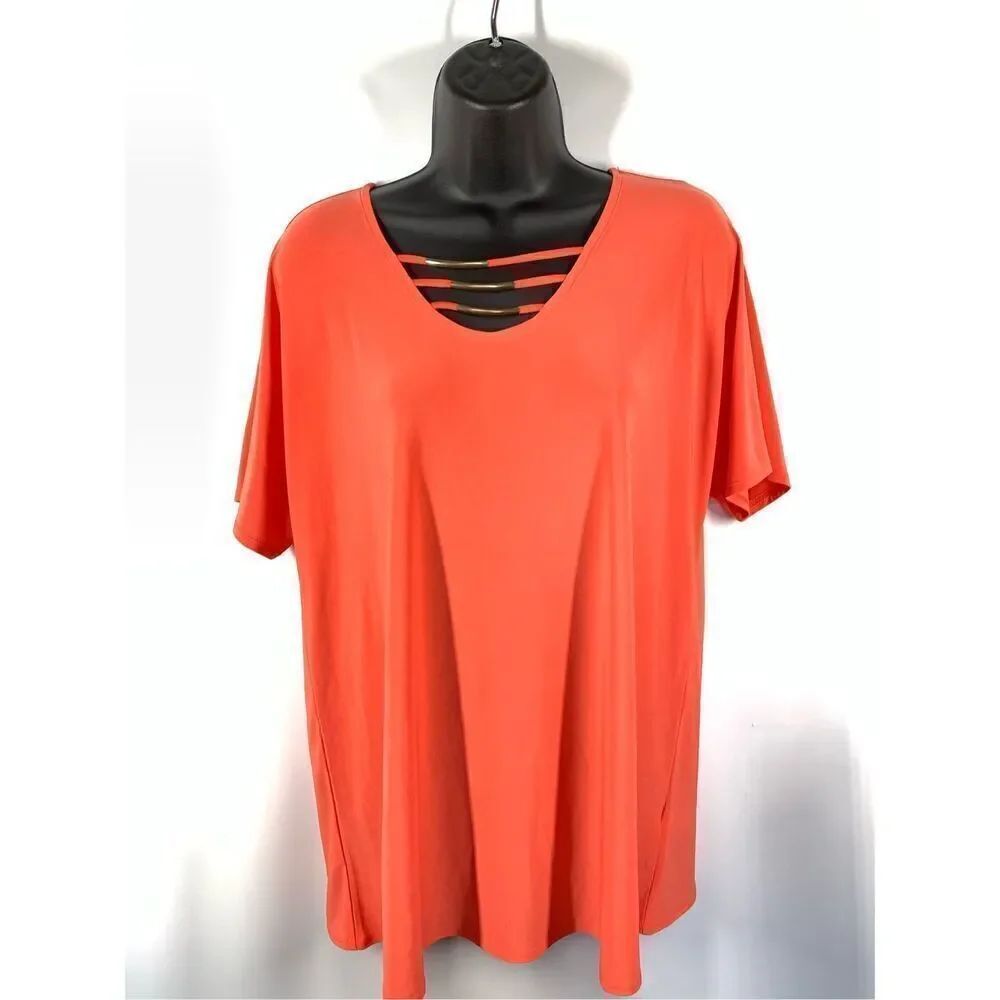 5---- Est 1946 Short Sleeve Brass Neckline Detail Size Medium